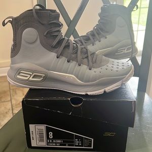 Under Armour Curry 4 Shoes - Size 8